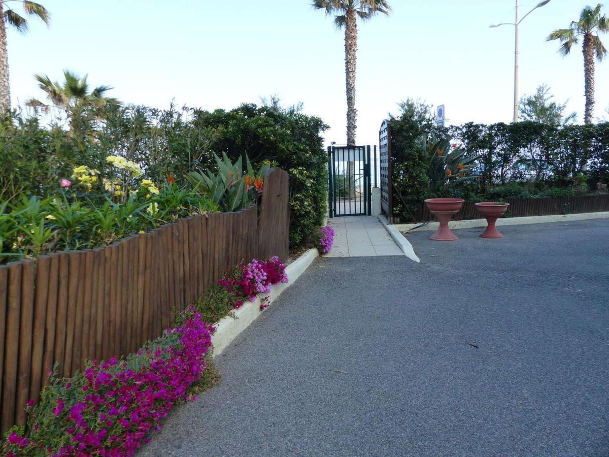 Studio Le Lavandou, 1 pièce, 2 personnes - FR-1-308-34 Extérieur photo